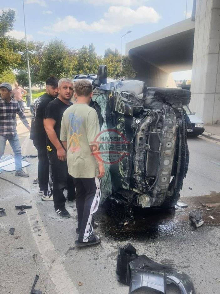 Konya’da 26 yaşındaki genç sürücünün can verdiği kaza kamerada 2